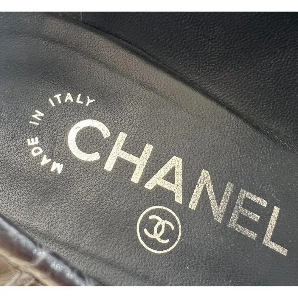 CHANEL Black Calfskin Croc Printed Leather Low Heel Chain Mocassin IT36.5